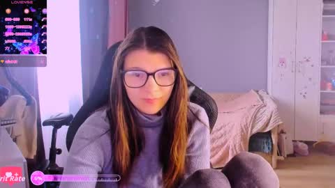  KIRA  online show from 04.15.26