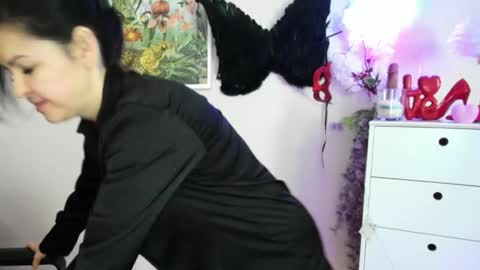 Molly online show from 03.10.26