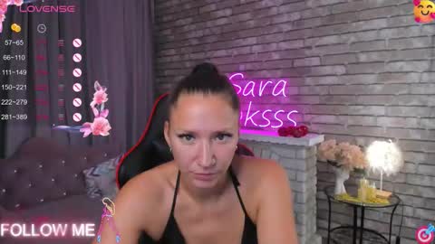 hi im Molly heregreat boobs big heart  warm pussy  online show from 09.30.25