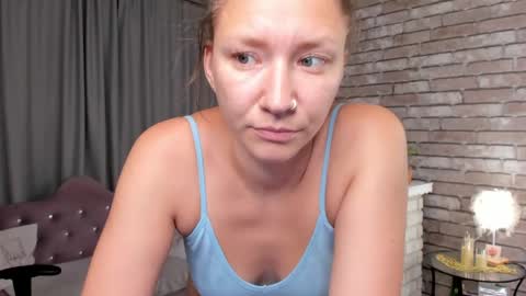 hi im Molly heregreat boobs big heart  warm pussy  online show from 05.08.26