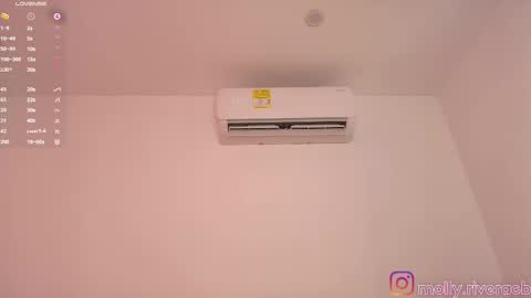 Molly  online show from 03.12.25