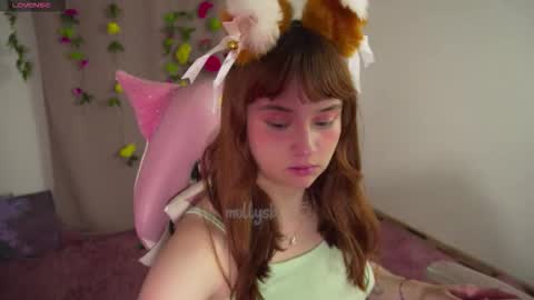 mollysb_05 online show from 11.13.25