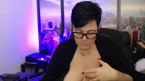 MollySun Nina Randmann online show from 01.05.25