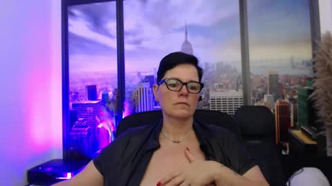 MollySun Nina Randmann online show from 02.15.25