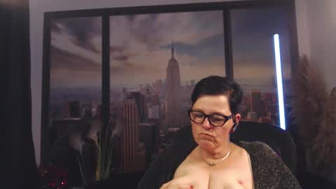 MollySun Nina Randmann online show from 09.17.25