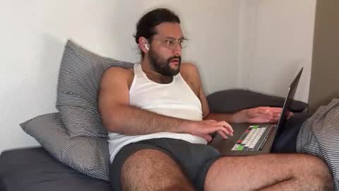 molten_escargot online show from 12.22.24