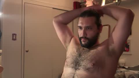 molten_escargot online show from 01.15.25