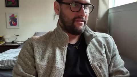 molten_escargot online show from 01.29.25