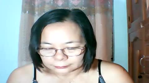 Snapshot of mombastic55 chatting on 05.21.26 mombastic55 online show from 05.21.26