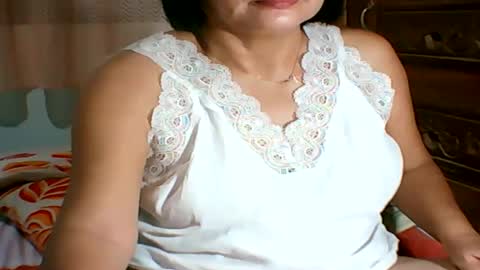 Snapshot of mombastic55 chatting on 05.22.26 mombastic55 online show from 05.22.26