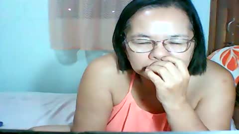 Snapshot of mombastic55 chatting on 05.23.26 mombastic55 online show from 05.23.26