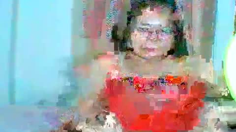 Snapshot of mombastic55 chatting on 05.25.26 mombastic55 online show from 05.25.26