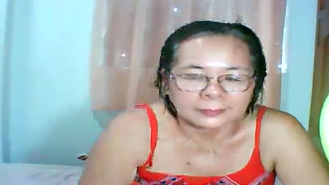 Snapshot of mombastic55 chatting on 05.26.26 mombastic55 online show from 05.26.26