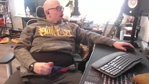 momer85 online show from 04.20.26