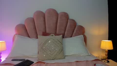 Snapshot of mommy_huge_ass chatting on 07.01.26 Victoria online show from 07.01.26
