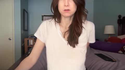 Snapshot of mommygoddessl chatting on 10.01.25 Goddess L online show from 10.01.25