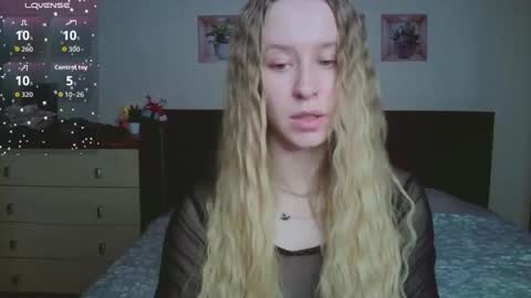 Snapshot of mona__liza chatting on 02.10.26 Mona online show from 02.10.26