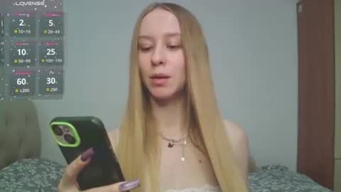 Snapshot of mona__liza chatting on 03.04.26 Mona online show from 03.04.26