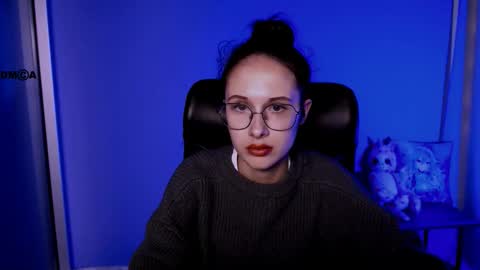 Snapshot of mona_cloud chatting on 10.09.25 Mona online show from 10.09.25