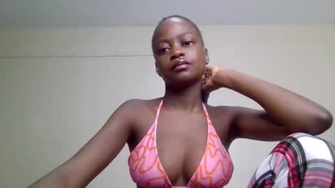 Mona online show from 09.10.25