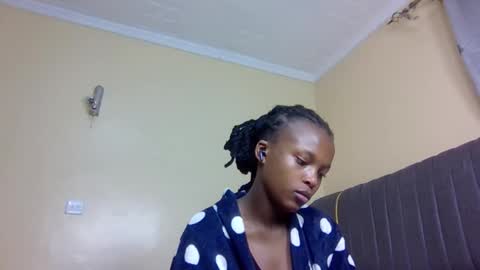 Mona online show from 10.12.25