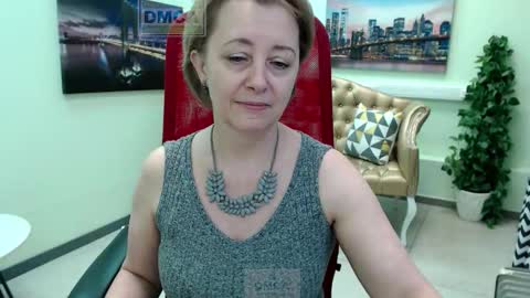 Snapshot of mona_w chatting on 03.11.26 Mona online show from 03.11.26