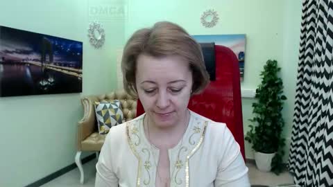 Snapshot of mona_w chatting on 03.18.26 Mona online show from 03.18.26