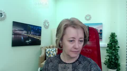 Snapshot of mona_w chatting on 04.08.26 Mona online show from 04.08.26