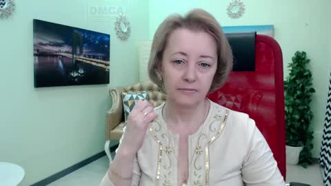 Snapshot of mona_w chatting on 04.11.26 Mona online show from 04.11.26