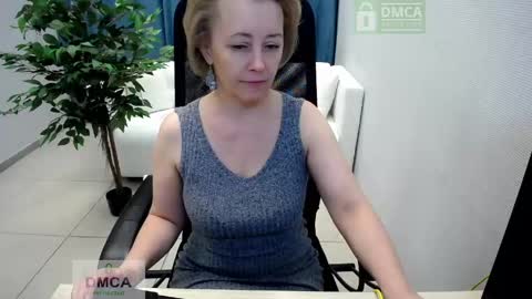 Mona online show from 04.26.26