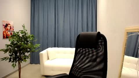Mona online show from 05.27.26