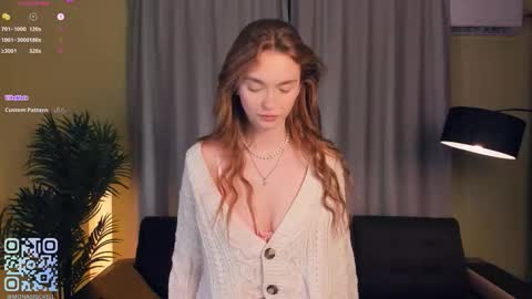 Snapshot of monabrickell chatting on 09.24.25 Mona online show from 09.24.25