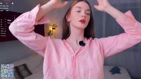 Snapshot of monabrickell chatting on 10.18.25 Mona online show from 10.18.25