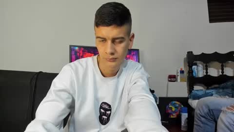 nicolas online show from 12.08.24