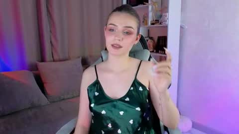 Snapshot of monicaerotic chatting on 12.04.25 Monica erotic mmm online show from 12.04.25