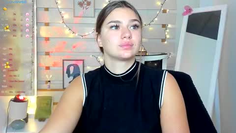 Monika online show from 10.15.25