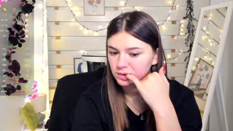 Monika online show from 01.10.26