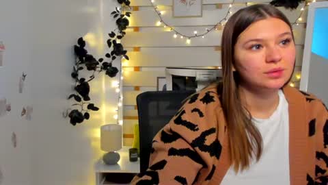 Monika online show from 02.16.26