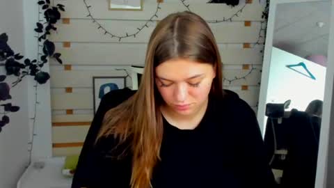 Monika online show from 04.11.26