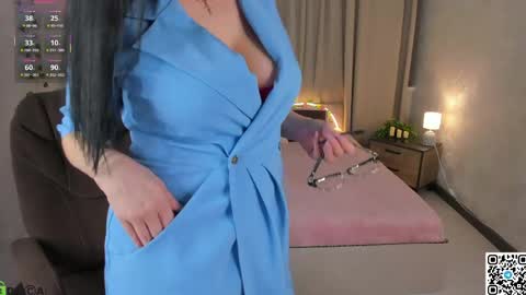 Snapshot of monikamartinez chatting on 04.17.26 MoniKa online show from 04.17.26