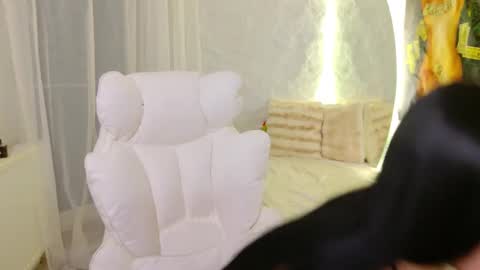 Snapshot of monique_a chatting on 01.19.26 Ask me online show from 01.19.26