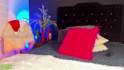 Monique  online show from 12.06.24