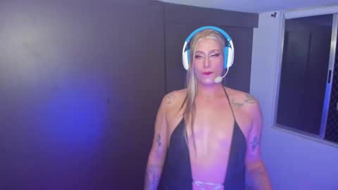 Snapshot of monojuan06 chatting on 01.10.25 veronika ind online show from 01.10.25