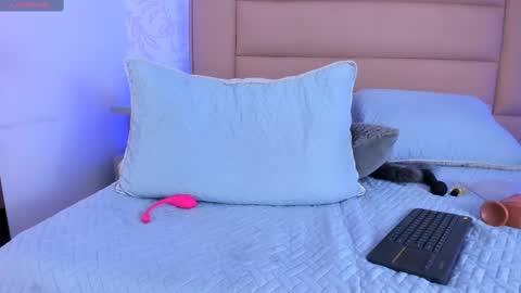 Adriana online show from 02.13.25