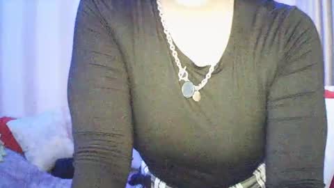 moodiemira online show from 10.03.25