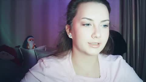 moodiemira online show from 04.15.26