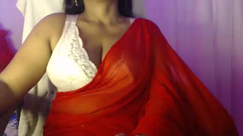 Snapshot of moody_maya chatting on 09.19.25 Maya online show from 09.19.25