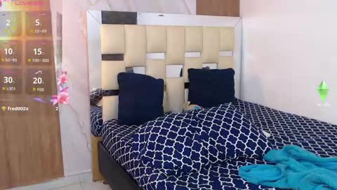 moon_and_fire_ online show from 04.11.26