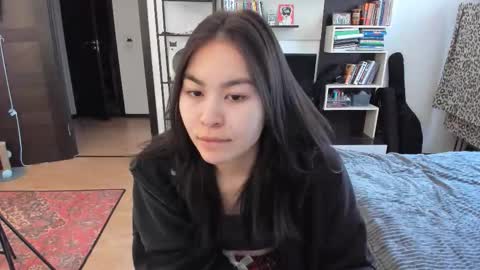 Snapshot of moon_bloom chatting on 02.25.26 Zoe online show from 02.25.26