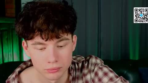 moon_gloww online show from 03.17.26